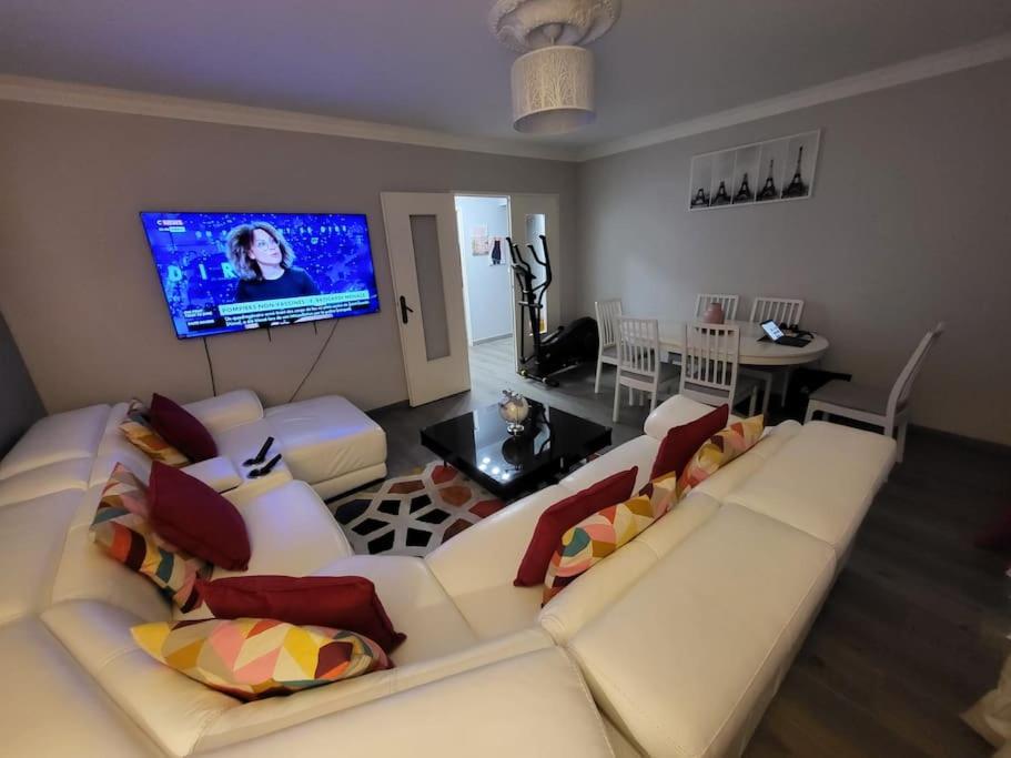 Appartement Confort Avec Balcon - Champigny المظهر الخارجي الصورة